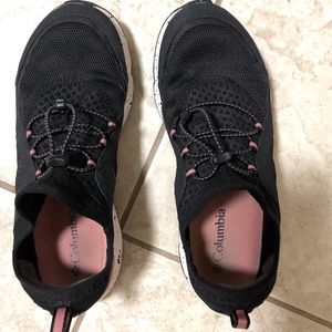 Columbia Hiking Sneaker (Black/Canyon Rose)